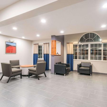 Microtel Inn & Suites By Wyndham Springfield Bagian luar foto