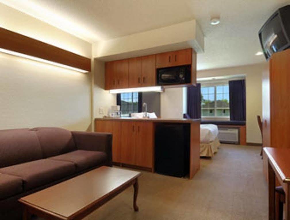 Microtel Inn & Suites By Wyndham Springfield Bagian luar foto